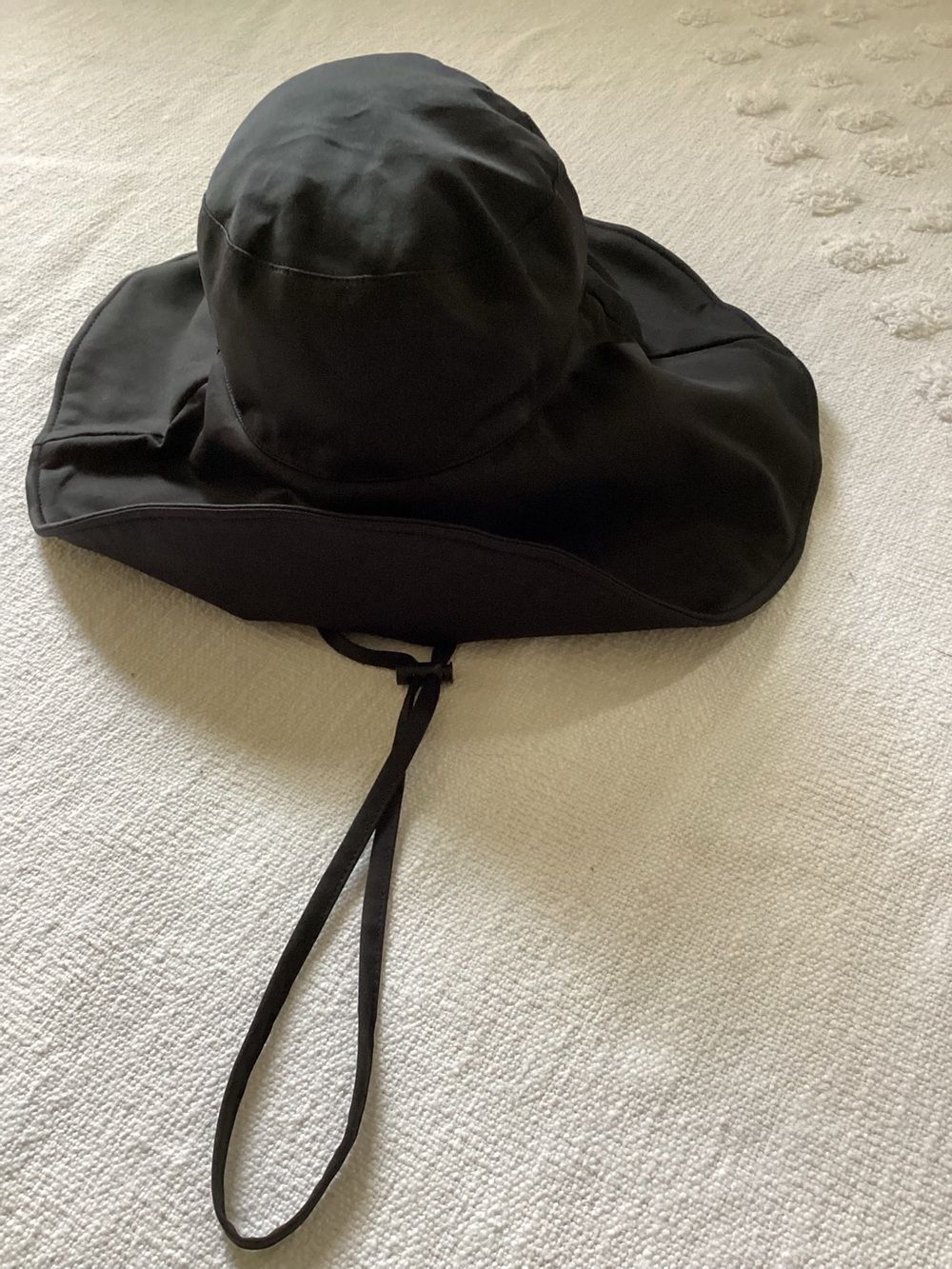 100% Polyester Water proof adjustable swim hat adjustable strap SZ OSFM BLACK